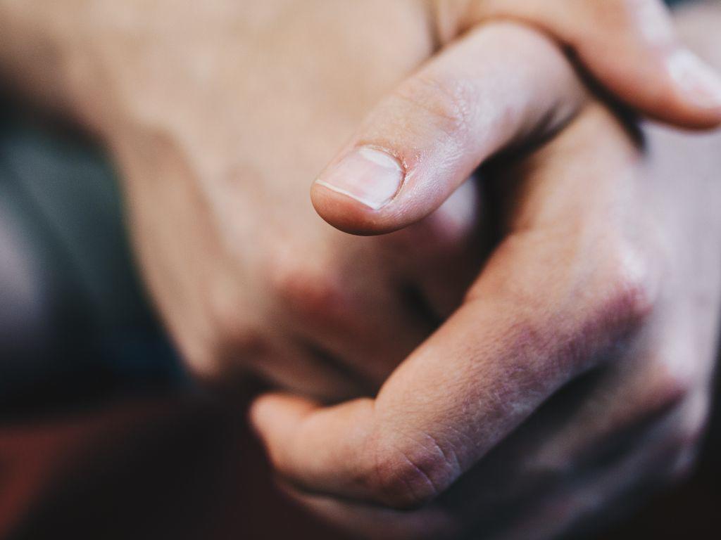 Tamaño de los dedos podría indicar la gravedad del covid-19, según estudio