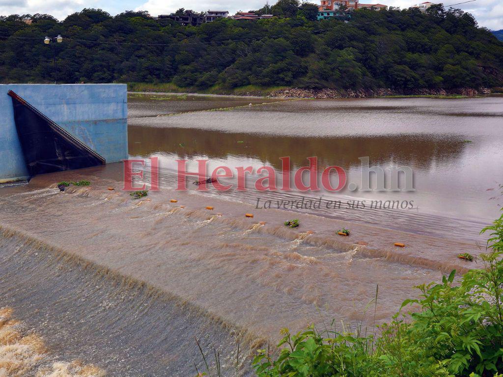 Distribución de agua mejoraría si se mantienen las lluvias en el DC