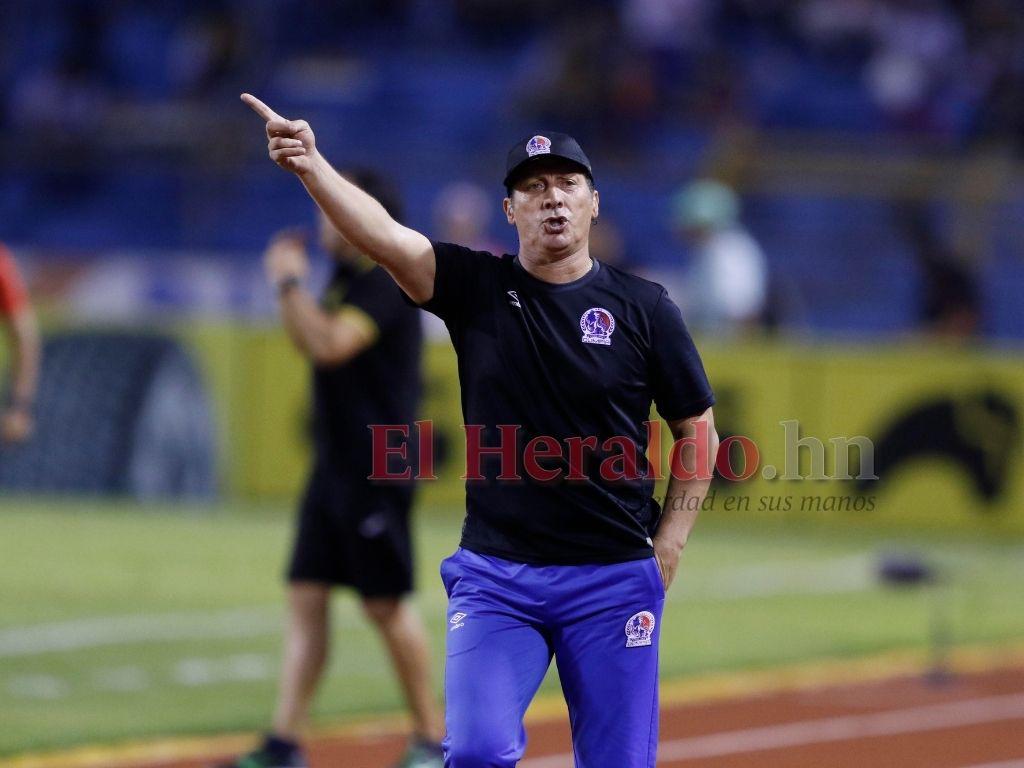 Pedro Troglio: “Nadie me ha llamado de Olimpia, vamos a ver qué pasa”