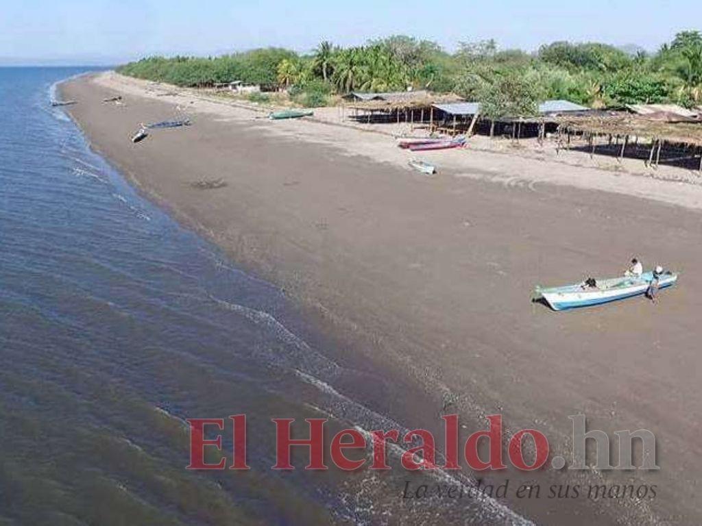 Reparan calles y hacen limpieza de las playas de Marcovia, Choluteca