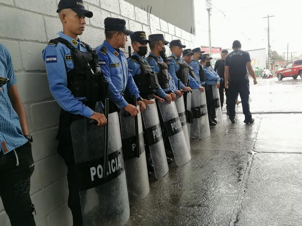 Fuerte dispositivo de seguridad para el Real España-Motagua