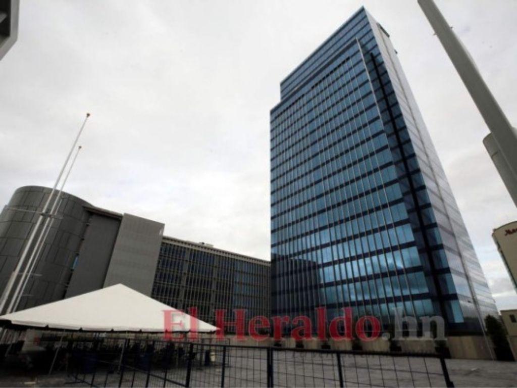 Gobierno analiza convertir el Centro Cívico Gubernamental en hospital