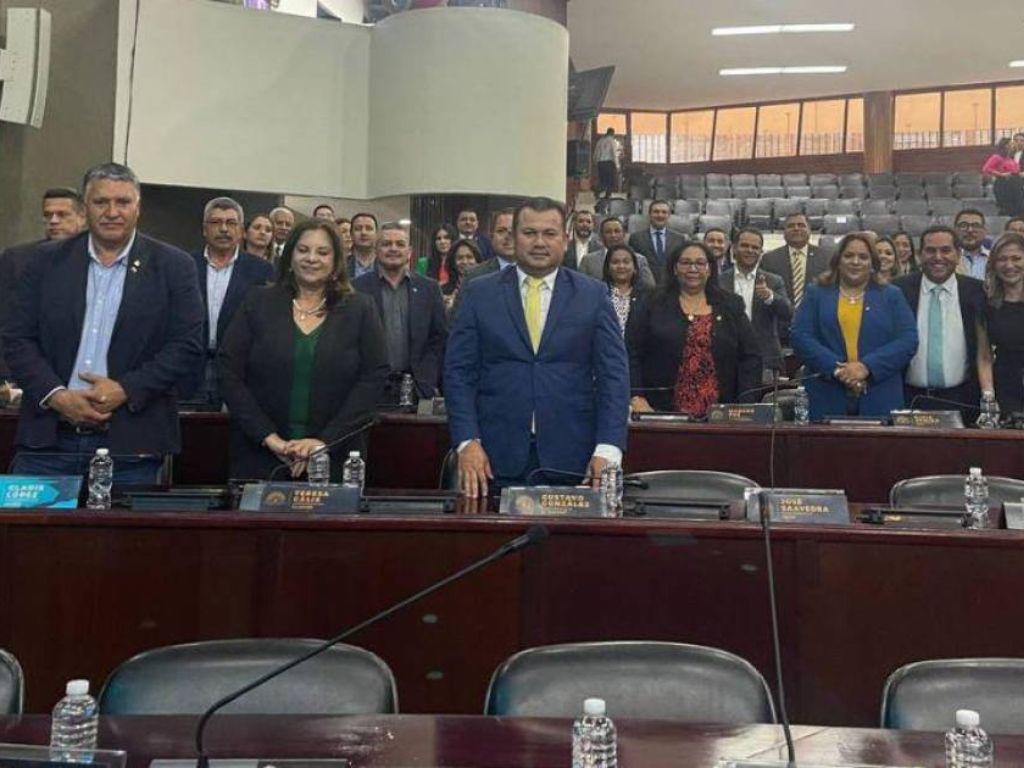 Bancada del Partido Nacional califica de “improcedente” sesión extraordinaria realizada en el Congreso Nacional