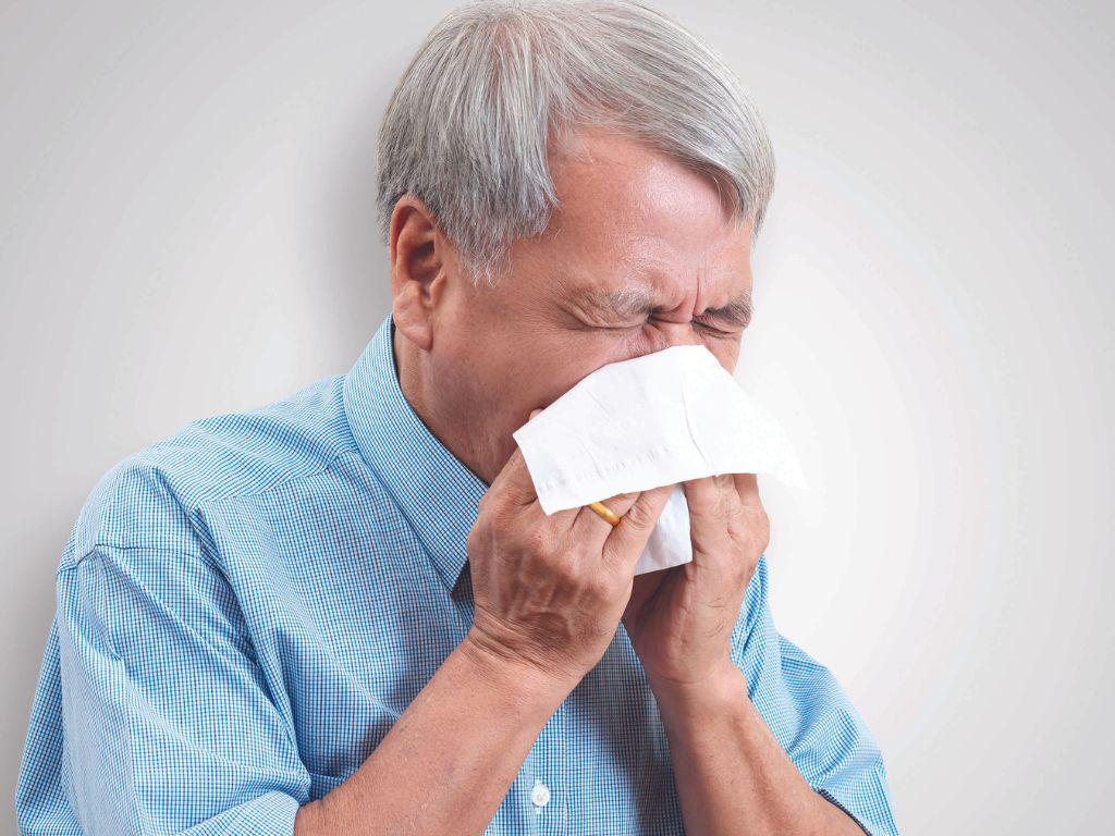 ¿Cómo proteger a los adultos mayores en esta temporada de frío?