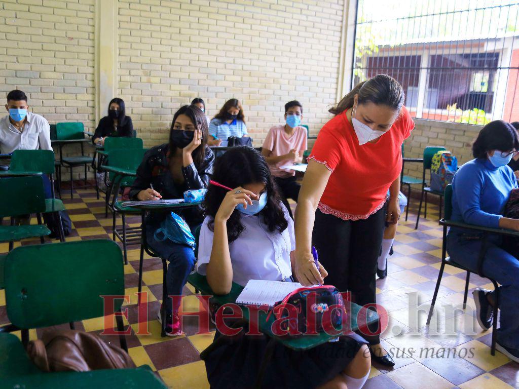 Anuncian nueva malla curricular en el sistema de educación del país