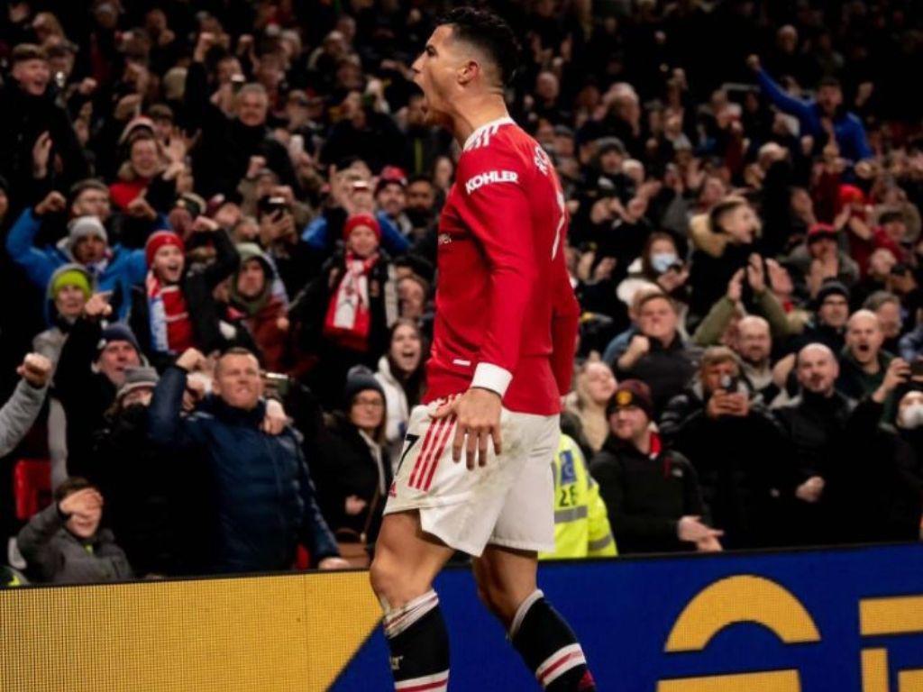 Manchester United vuelve a la zona Champions gracias a Cristiano Ronaldo