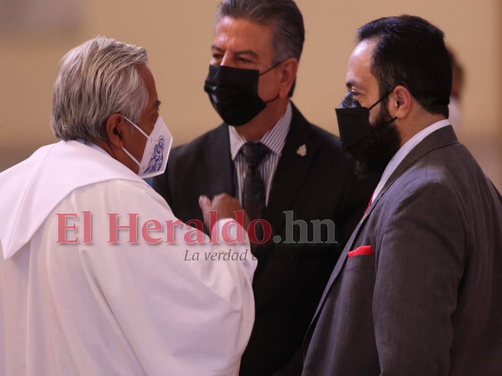 Con fuerte dispositivo de seguridad llegó Luis Redondo a la Basílica de Suyapa