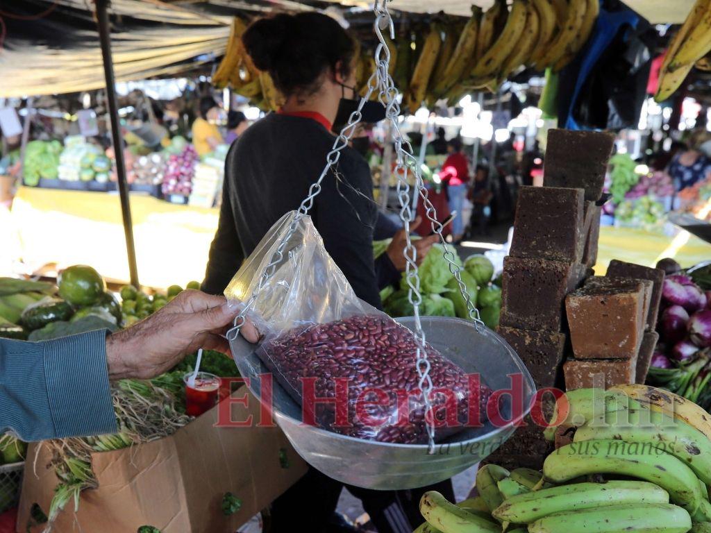 La canasta alimenticia para cinco personas cuesta L 9,750
