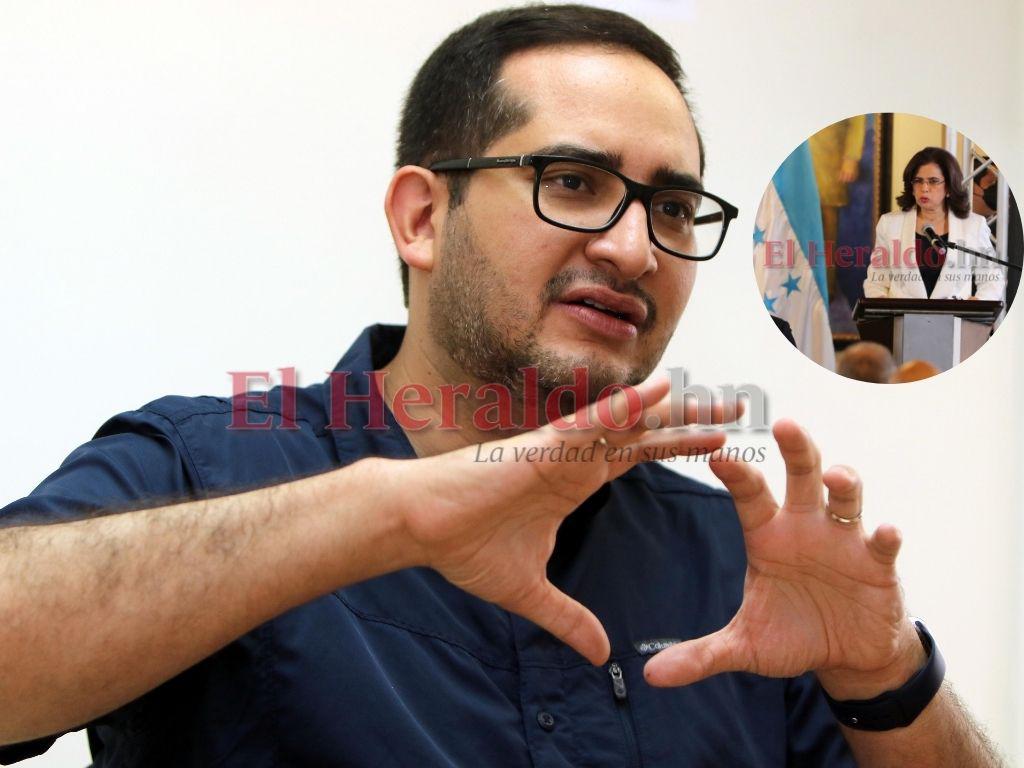 Marco Midence defiende su gesti&oacute;n en Finanzas, ante informe de Rixi Moncada