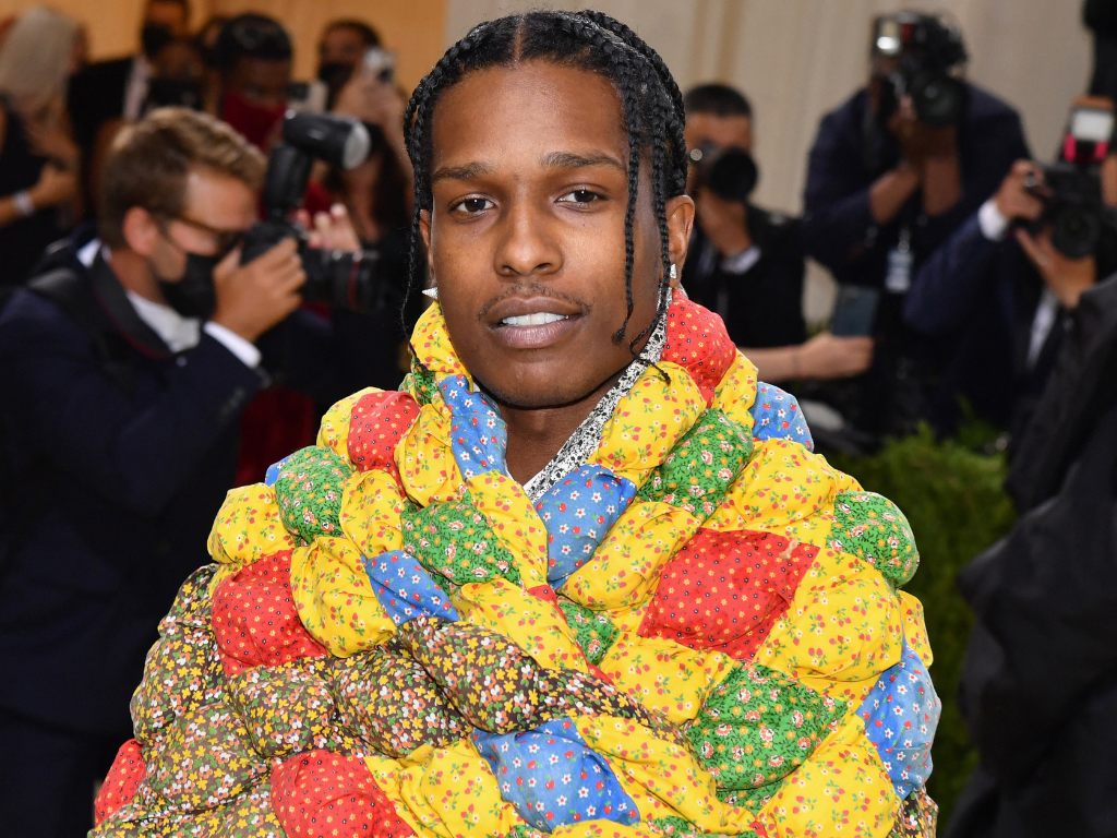 Detienen a A$AP Rocky, novio de Rihanna, por tiroteo