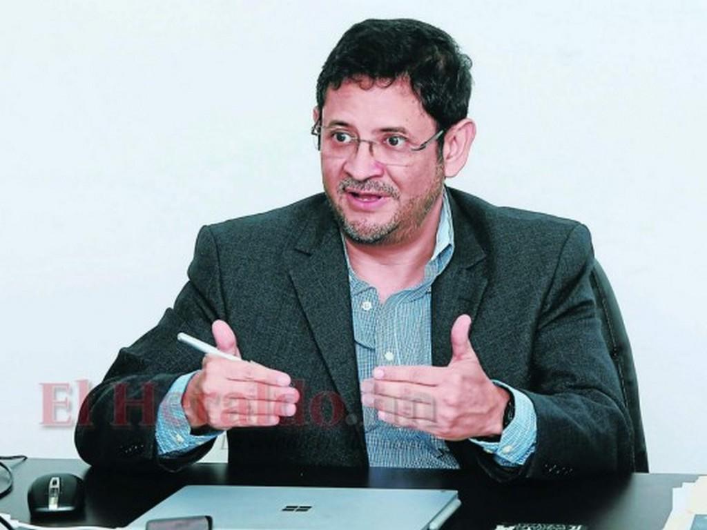 Comisionado de la CREE, José Morán renunció por motivos personales