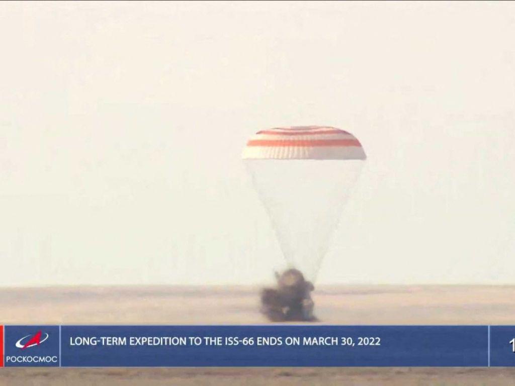 Rusia trae a Tierra a dos cosmonautas rusos y a un astronauta estadounidense