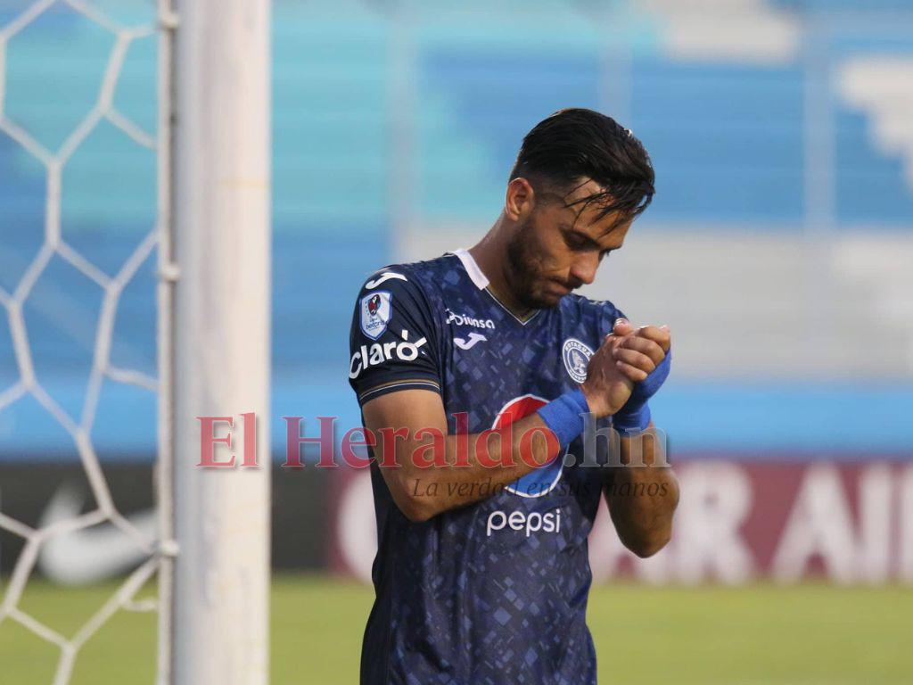 Motagua firma un gris empate sin goles frente a Tauro y se complica para la vuelta