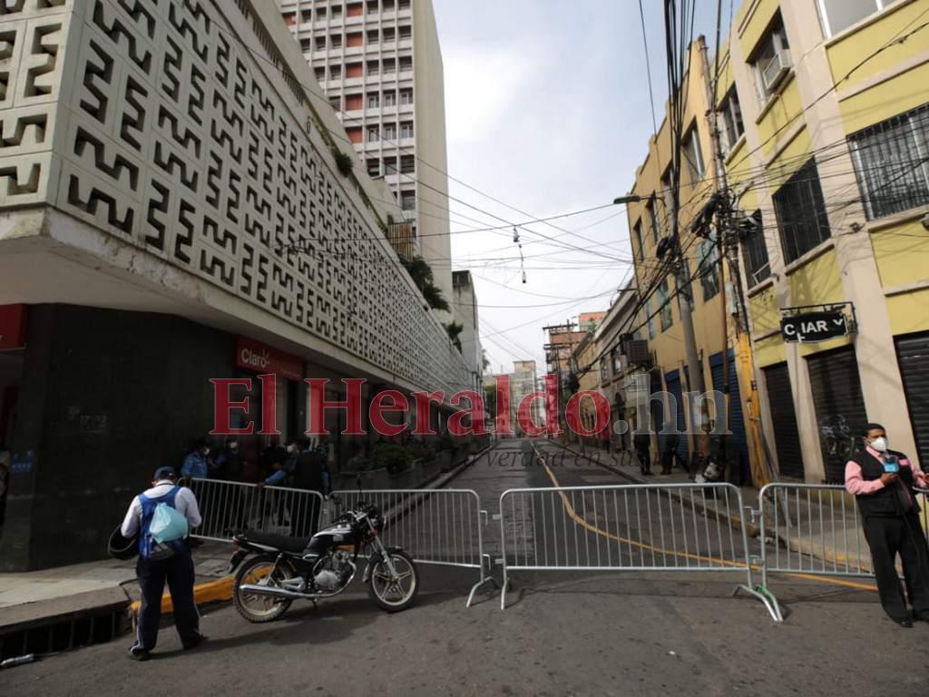 Tome vías alternas: No hay paso vehicular en el casco histórico de la capital
