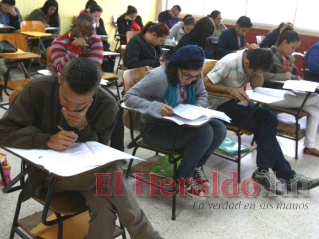 Fracasa el concurso docente en cinco departamentos de Honduras