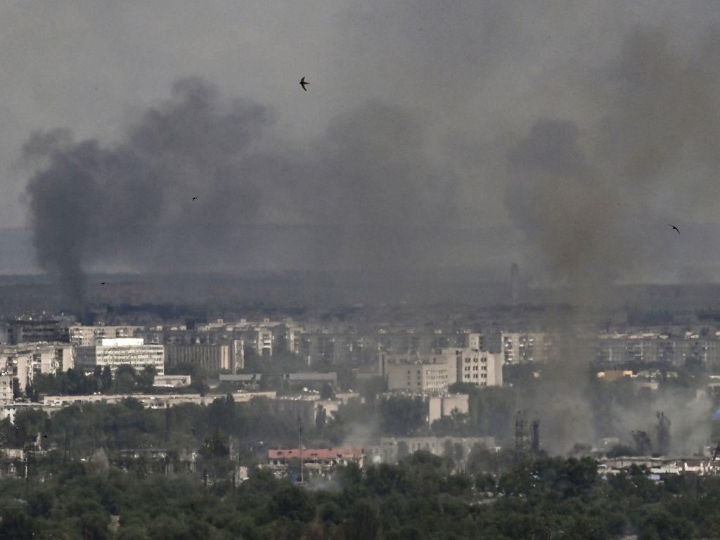 Rusia estrecha su cerco en el este de Ucrania, donde causa “destrucciones catastróficas”