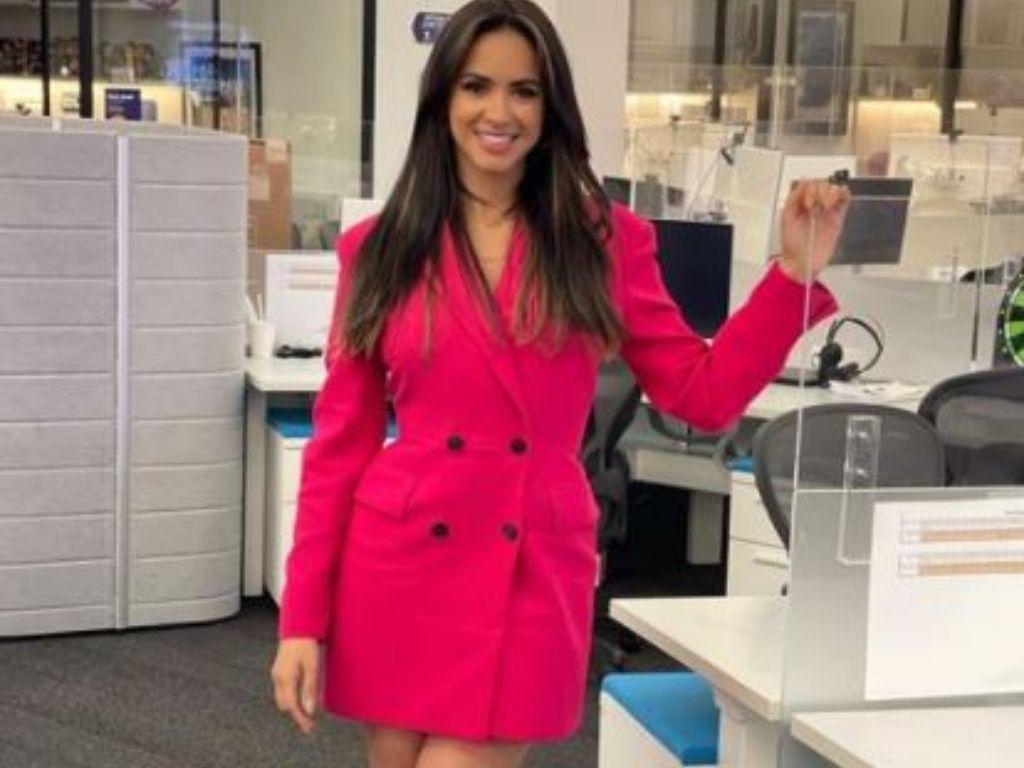 Ana Jurka muestra su talento para bailar punta junto a Kazzabe