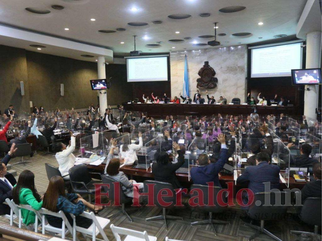 Buscan que se les conceda 10 días de descanso a padres tras parto de pareja