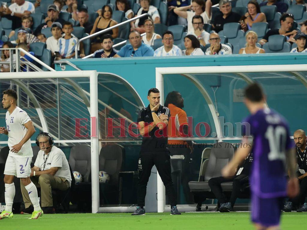¿Se sorprendió? Scaloni y su reacción sobre la marca personal a Messi: “Honduras es un buen rival”