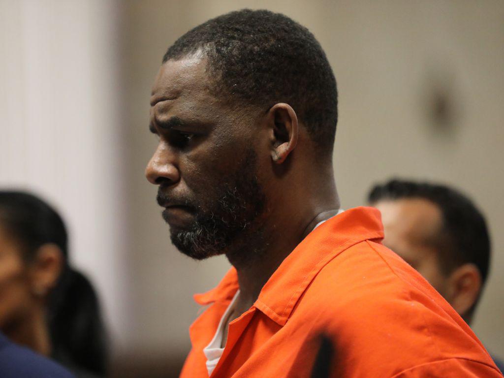 R. Kelly se enfrenta a cadena perpetua por abusos sexuales
