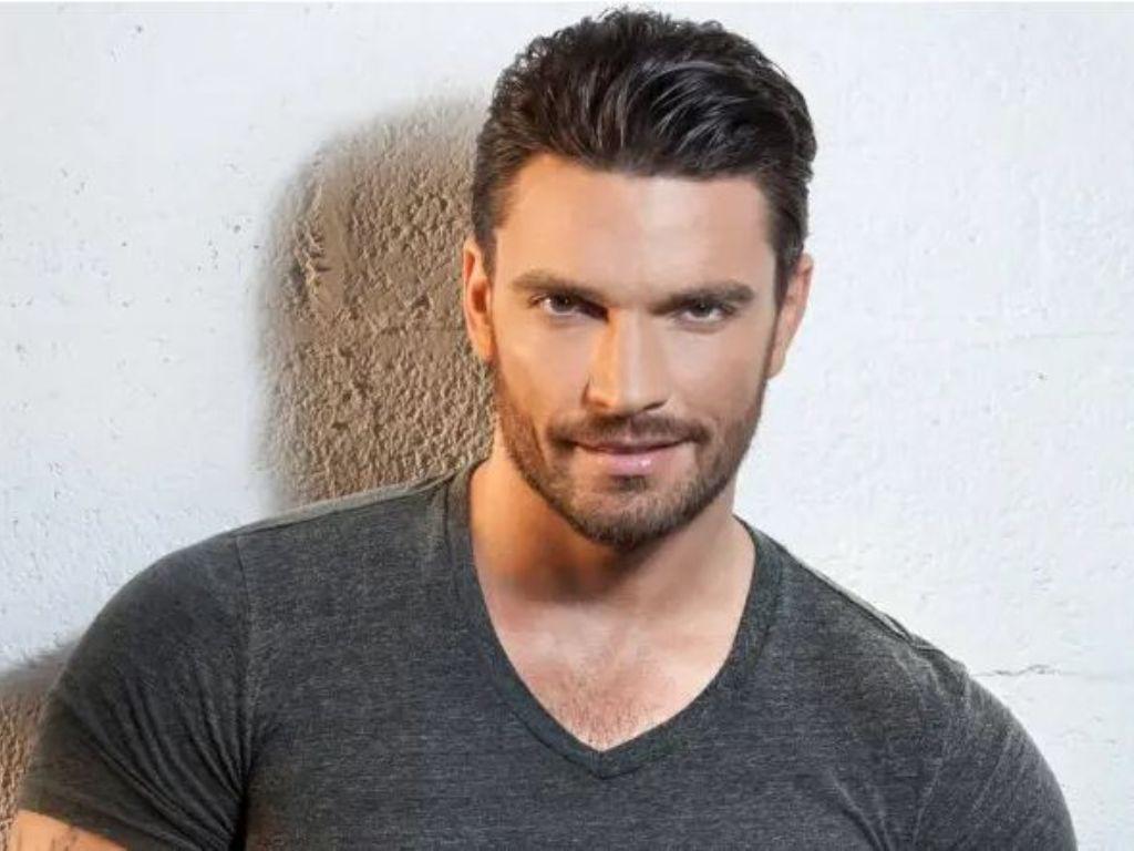 Julián Gil confiesa que fue diagnosticado con cáncer de piel: “Abusé del sol”