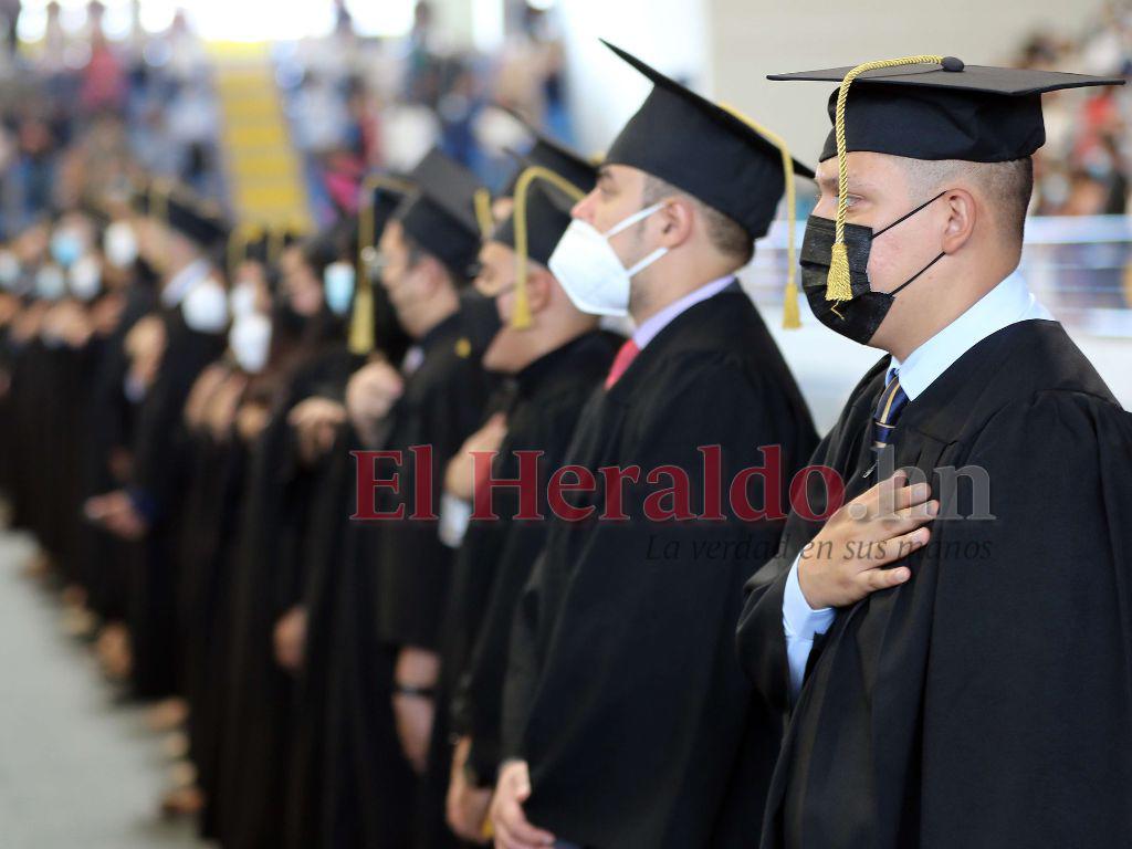 Más de 1,900 estudiantes se graduarán de la UNAH en junio