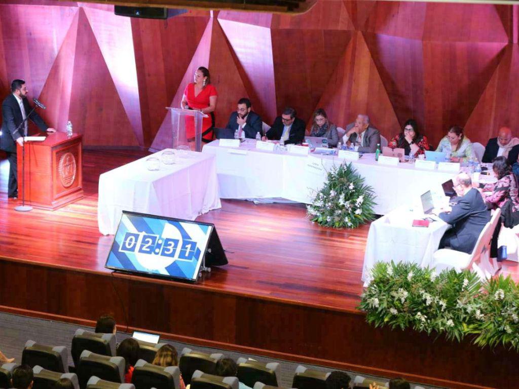 Del aborto, religión y protestas consultan a aspirantes a CSJ