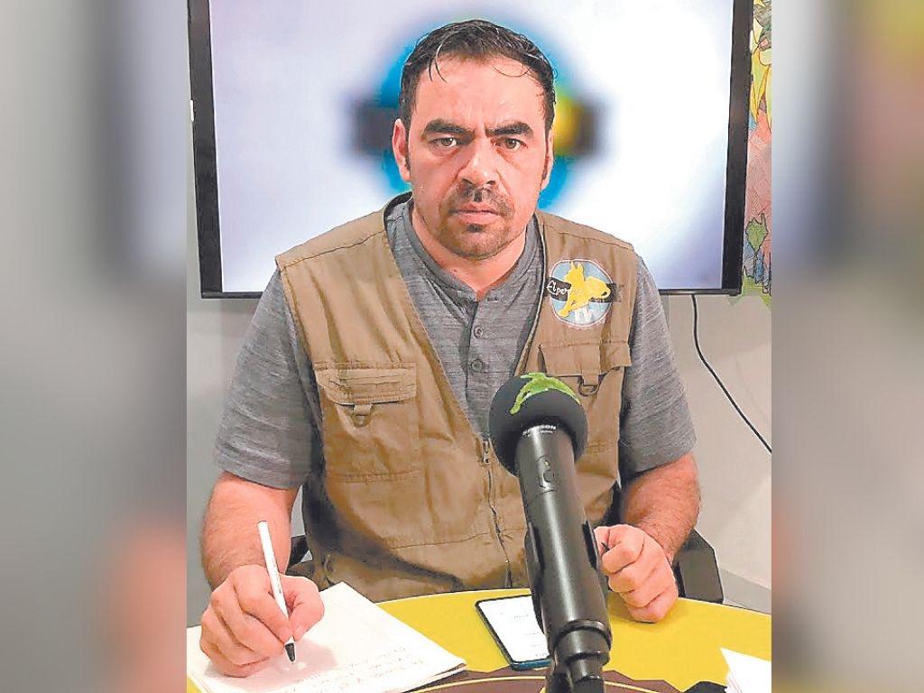 Por estafador será denunciado Milton Benítez, asesor de Comunicaciones del gobierno