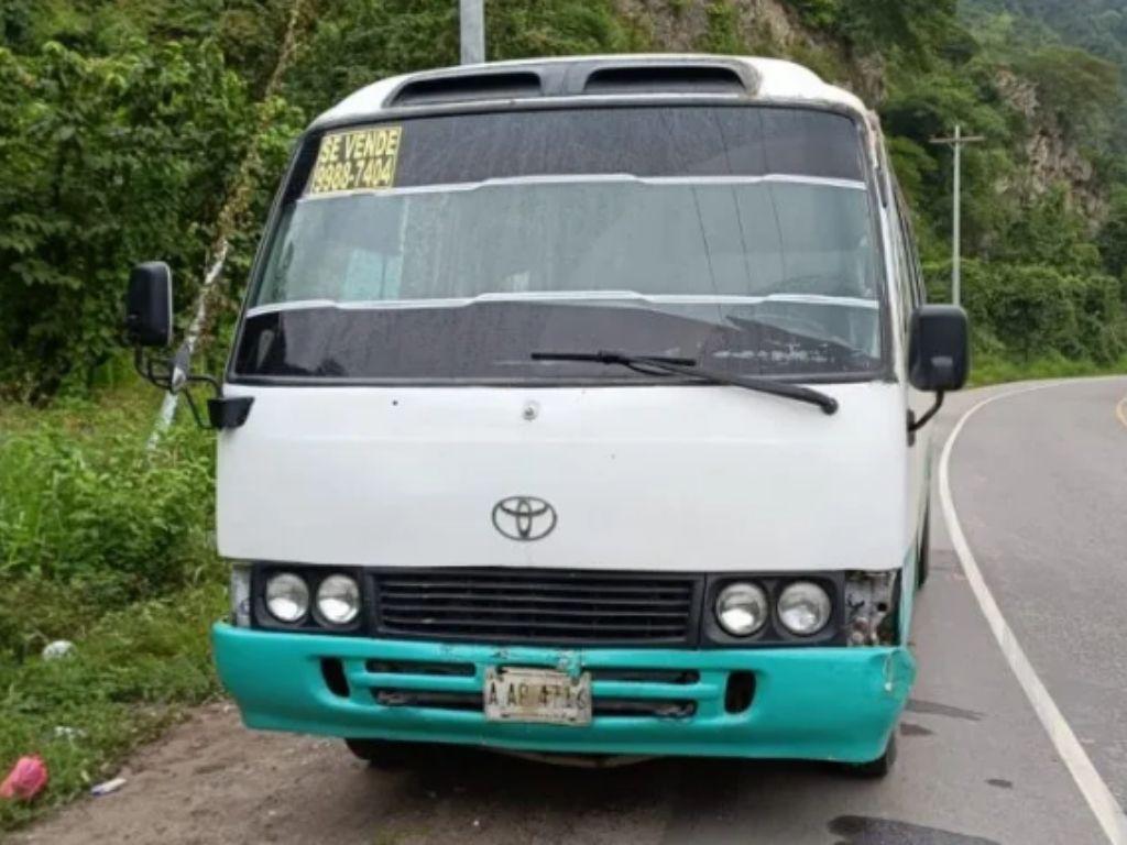 Pasajero asesina a otro dentro de bus rapidito en Cofradía, Cortés