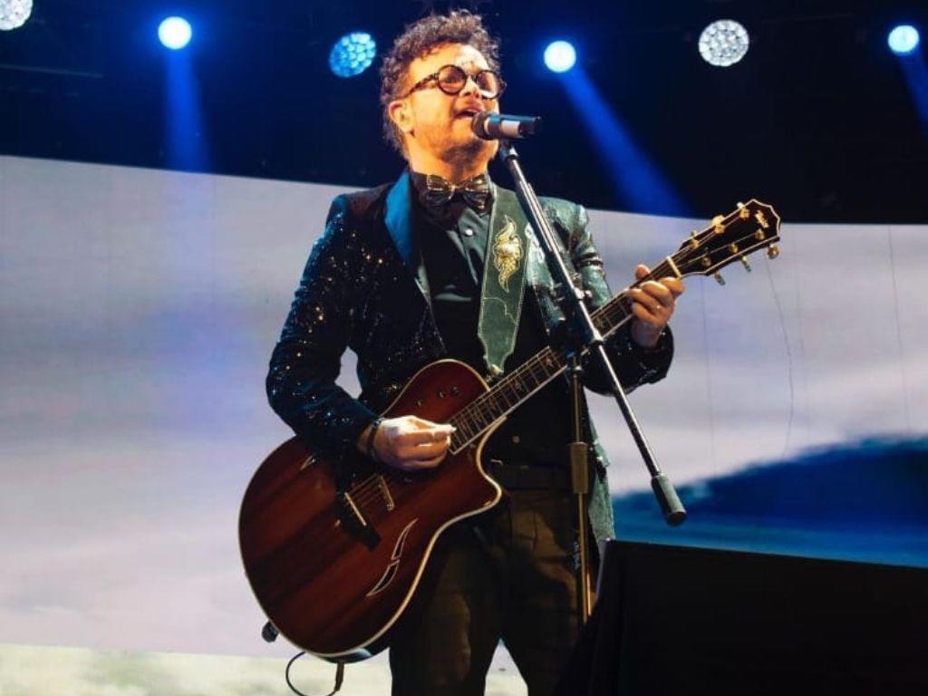 Aleks Syntek cantaría reggaetón pese a decir en el pasado que venía “de los simios”