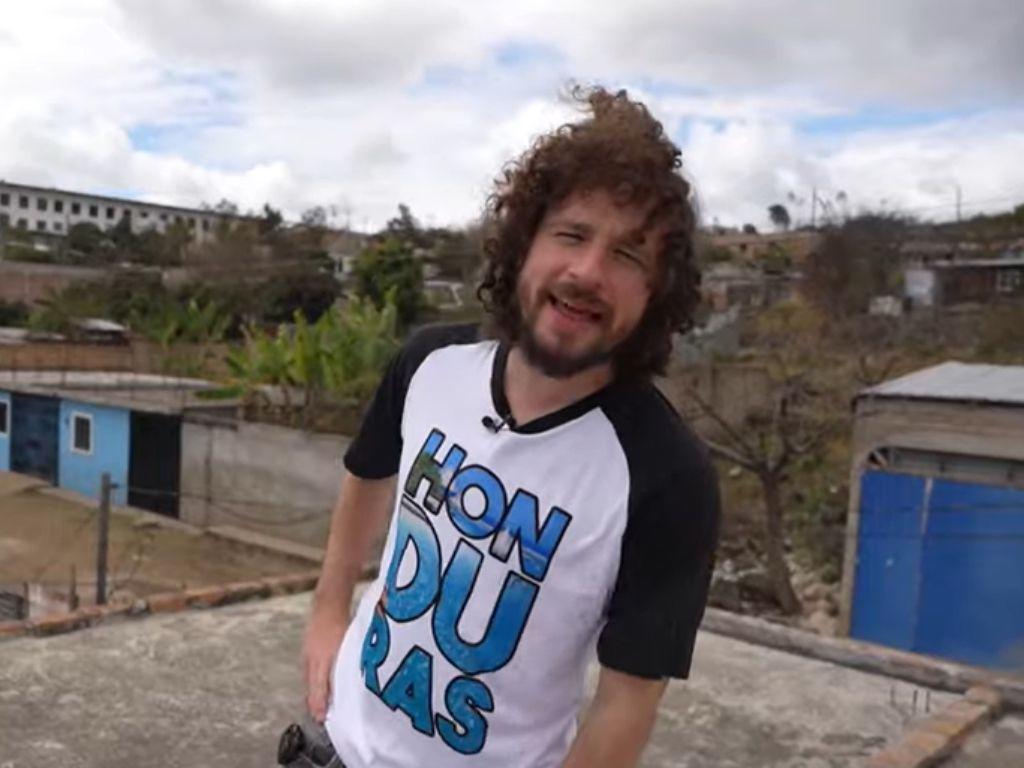 Luisito Comunica muestra cómo fue su visita a la colonia Nueva Capital en Comayagüela