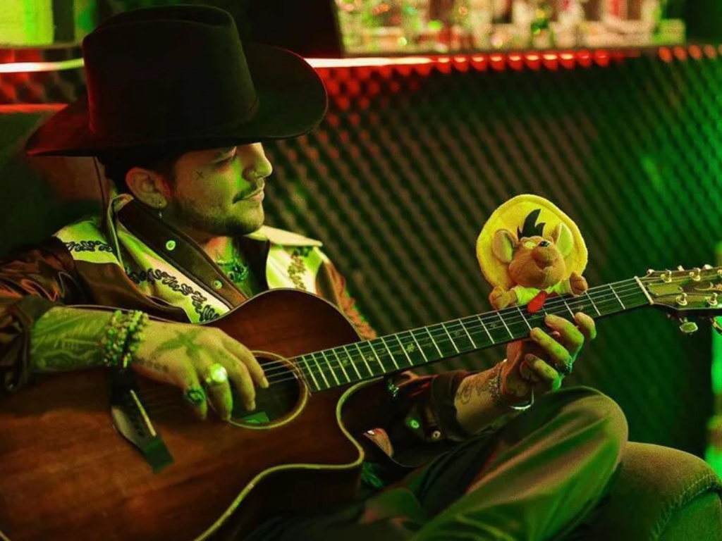 Christian Nodal confesó que le pagaron mal en el amor: “Y me vengué bien”