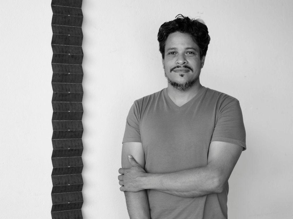Adán Vallecillo, la consolidación del arte contemporáneo