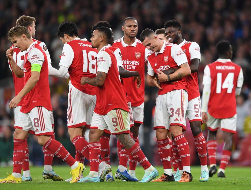 Se quedó sin equipo y ahora es acusado de cinco cargos de violación otro de agresión sexual