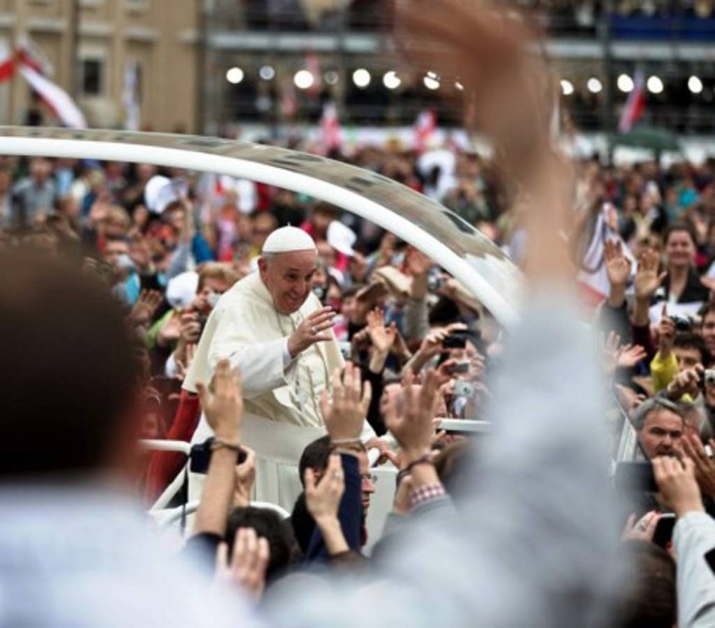 Feligresía católica asiste a la histórica canonización