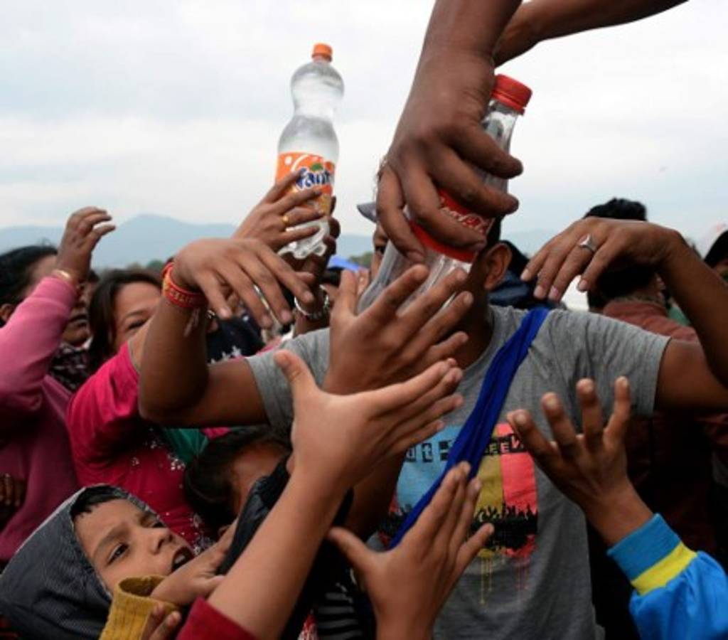 El agua es una de las necesidades urgentes entre los damnificados.