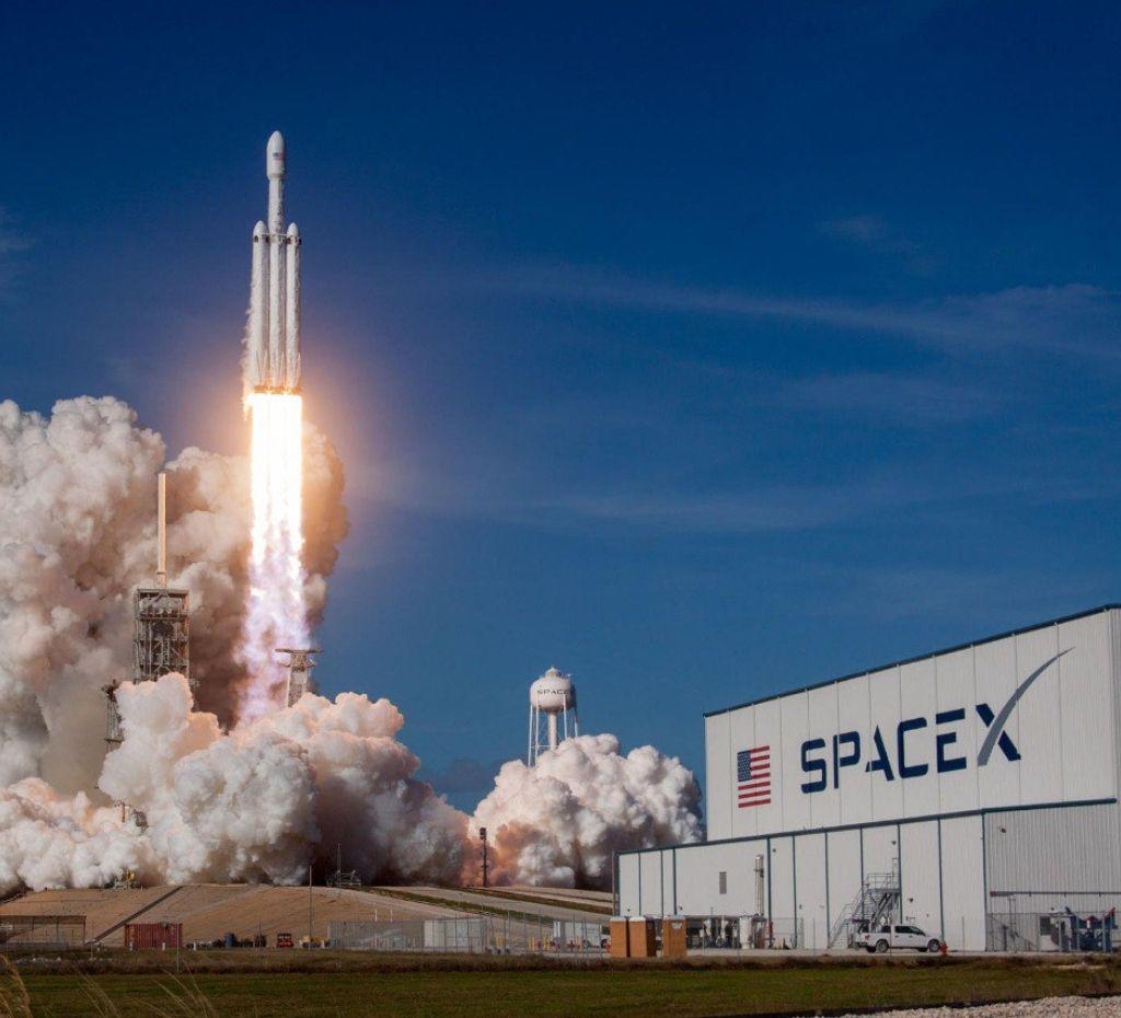 De aliado incondicional a asesor descontento, Elon Musk dice adiós a Washington