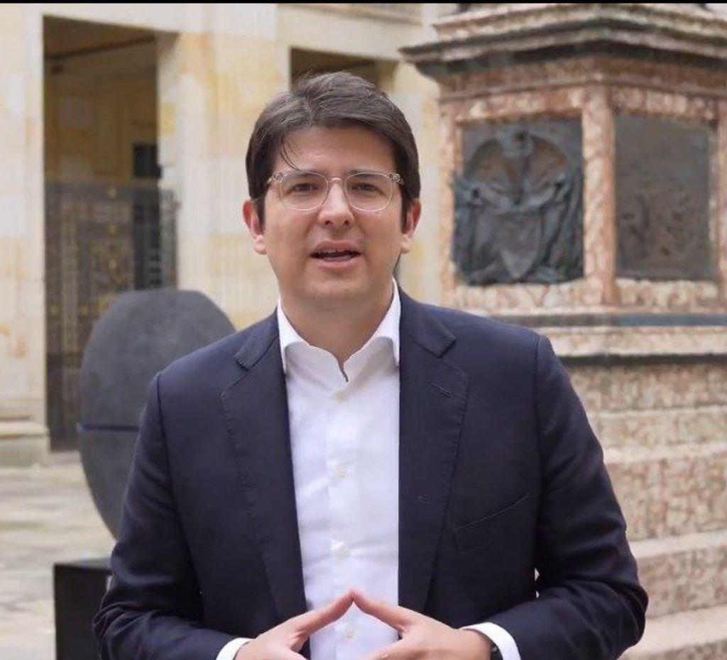 ¿Quién es Miguel Uribe Turbay, el senador que fue atacado a disparos en Colombia?