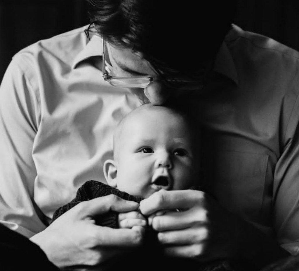 ¿Quién es Miguel Uribe Turbay, el senador que fue atacado a disparos en Colombia?