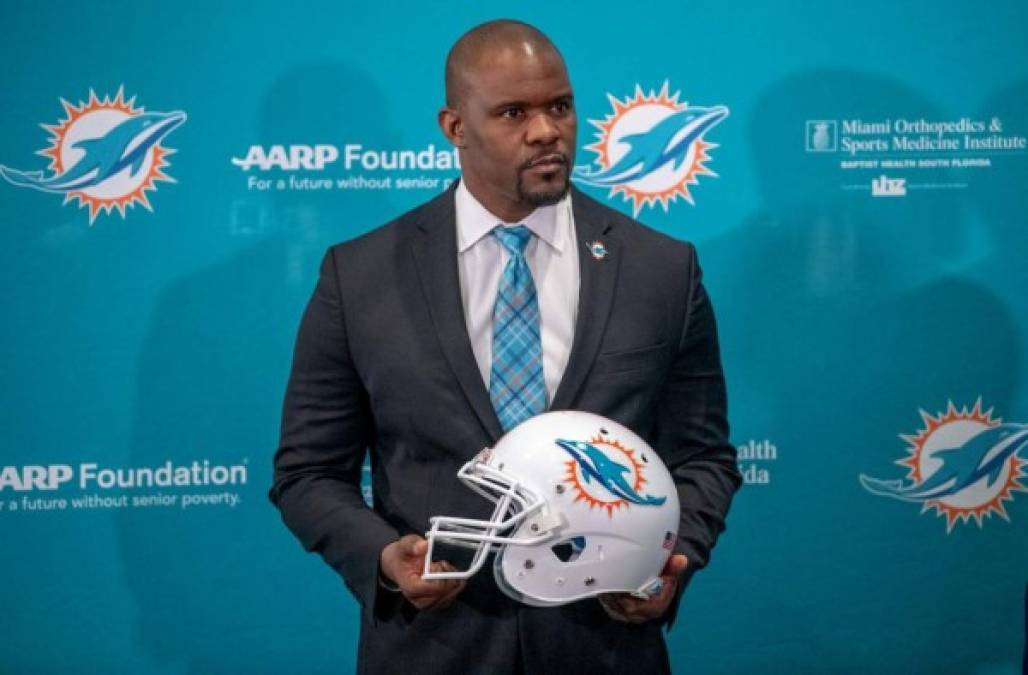 FOTOS: Así se oficializó la contratación del hondureño Brian Flores en los Miami Dolphins