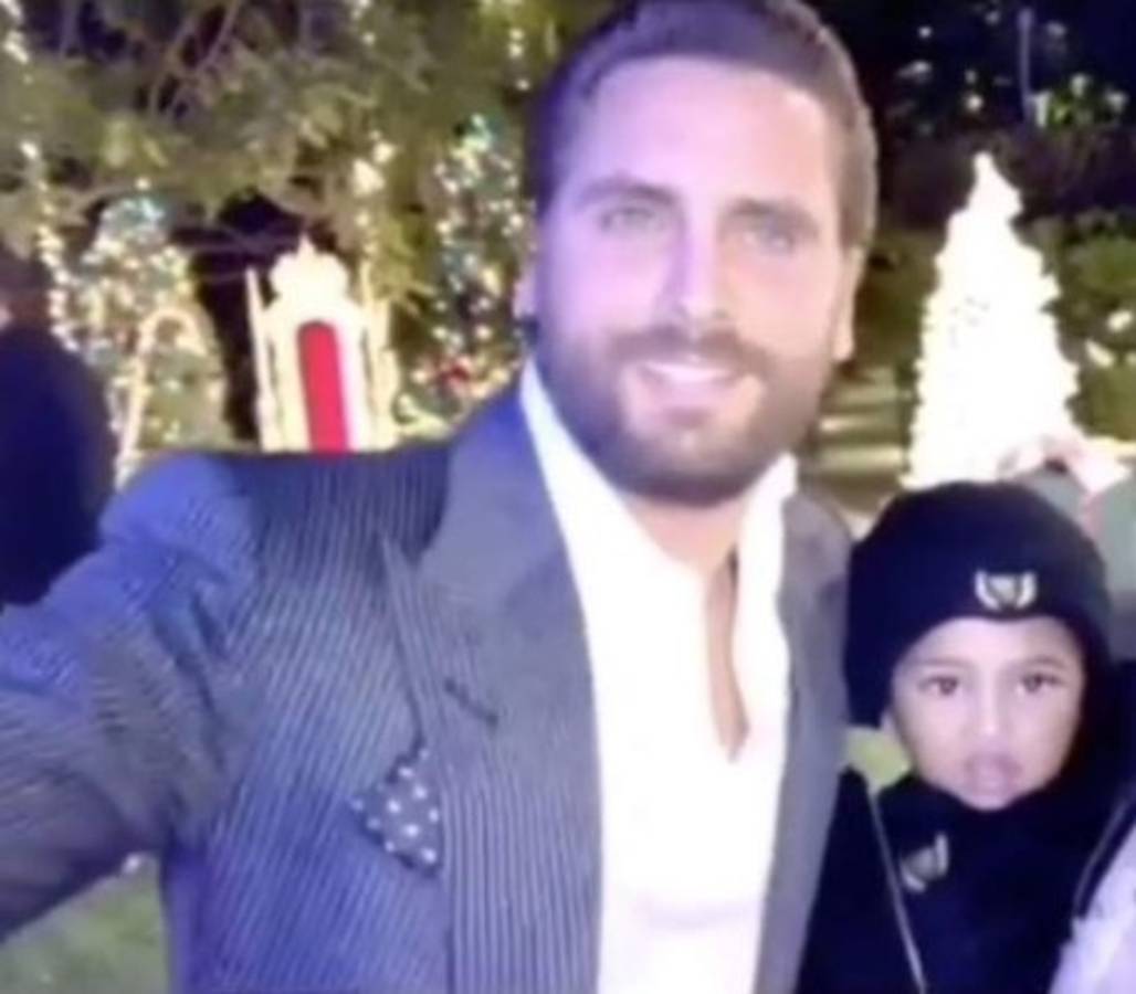 Filtran peculiares detalles de la fiesta navideña de la familia Kardashian