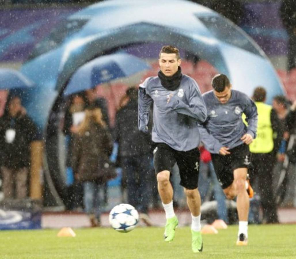 Real Madrid aplastó 6-2 al Napoli en la serie de octavos en la Champions