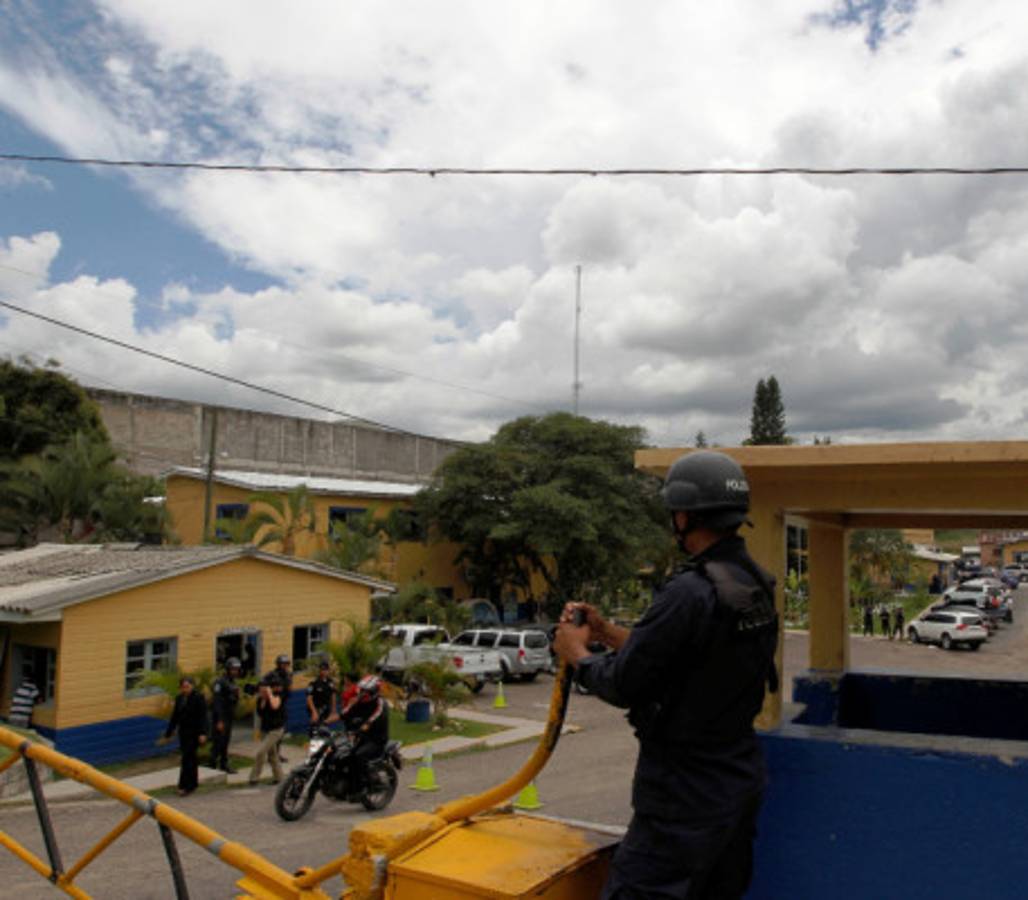 Honduras blinda fronteras aéreas y terrestres