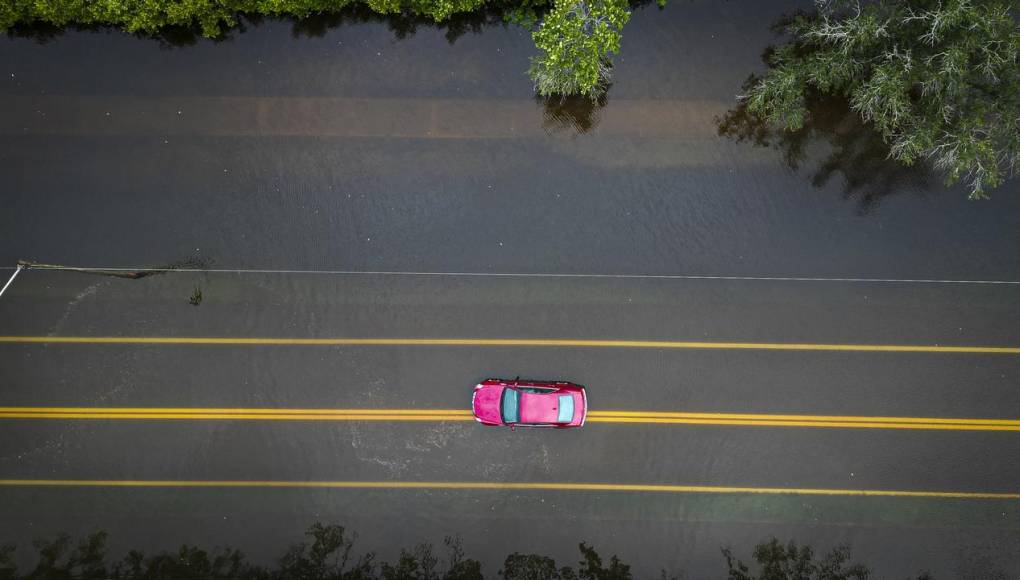 El huracán Idalia es “extremadamente peligroso”; Florida reporta fuertes inundaciones