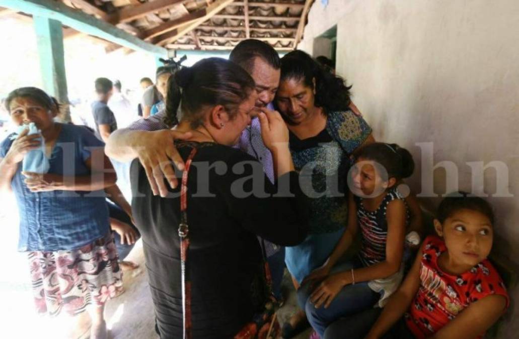 En medio del luto y el dolor, San Miguelito vela a las víctimas del accidente en la carretera al sur de Honduras