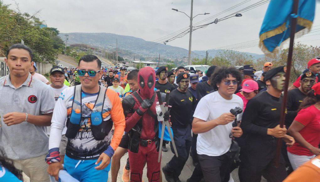 Shin Fujiyama recibe apoyo masivo de capitalinos