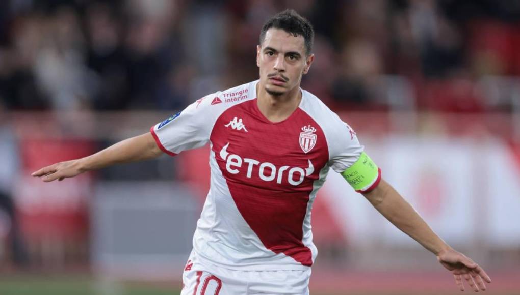 La larga lista de figuras del fútbol que no fueron renovados por su equipo