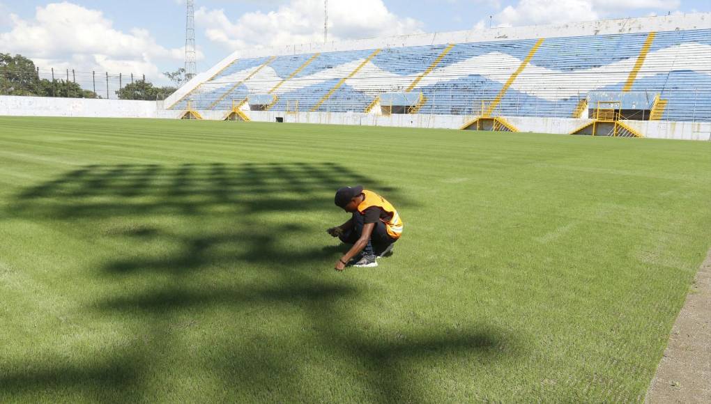 Cancha del estadio Morazán quedó una belleza