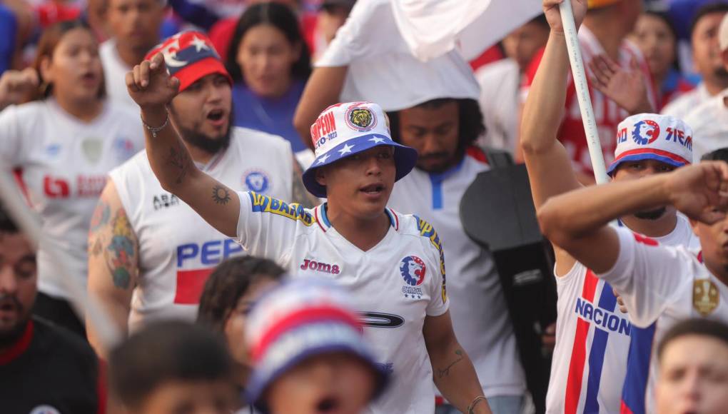 La Ultra Fiel puso el color y empujará a Olimpia a la remontada contra Real España