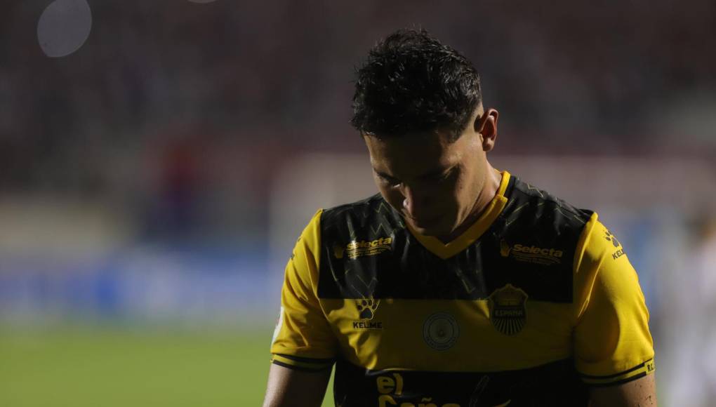 Chirinos se baja a Troglio, jugadores de Real España lloran y aficionado se cae de las gradas